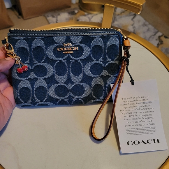 *NEW* CORNER ZIP COACH WRISTLET 🍒DENIM CHERRY🍒 COLLECTION - Picture 8 of 10